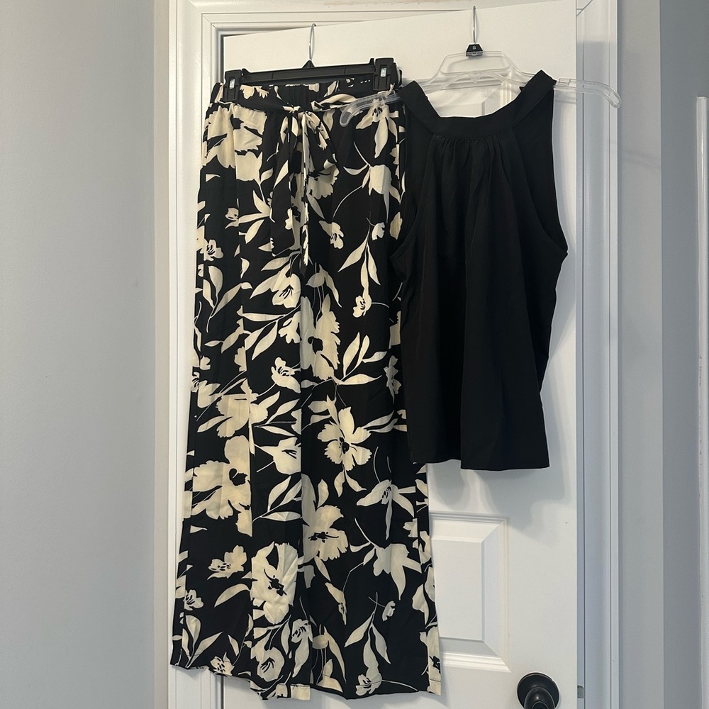 SHEIN Cream and Black Wide Leg Pants with Abstract Print